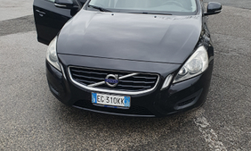 Volvo V60...