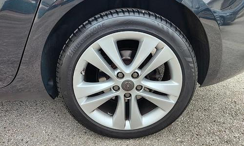 Opel Zafira Tourer 1...