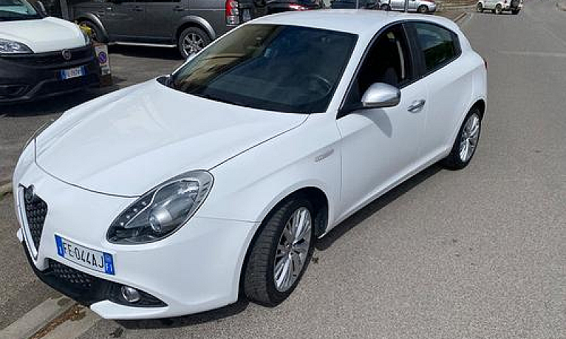 Alfa Romeo Giulietta...