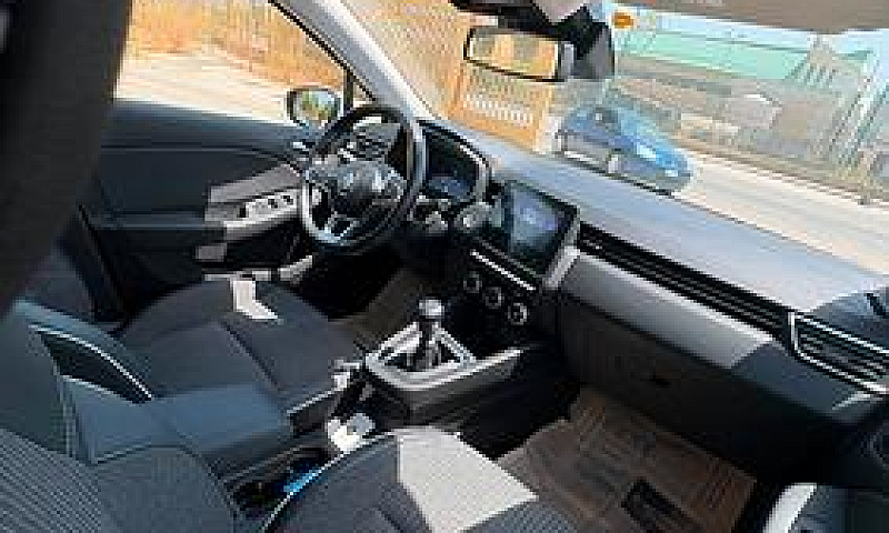 Renault Clio...