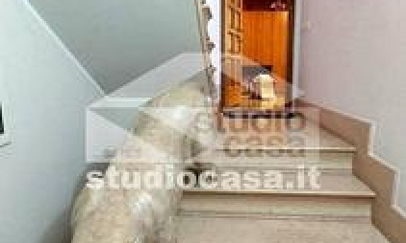 Palazzo / Stabile Di...
