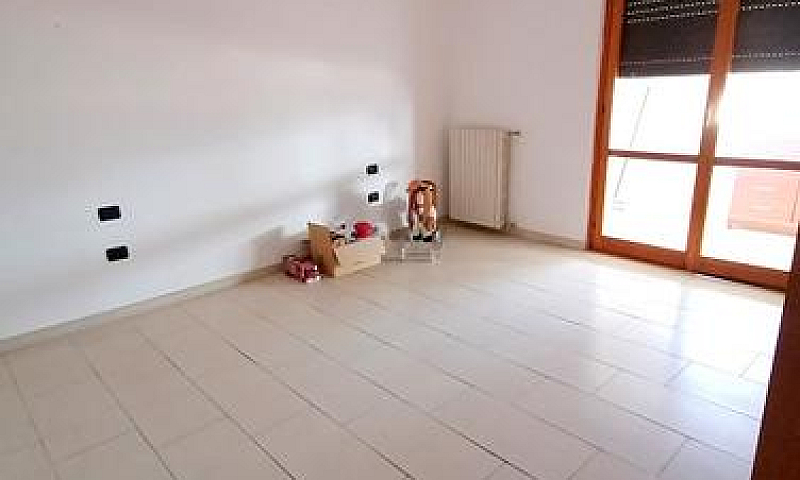 Appartamento Con Amp...