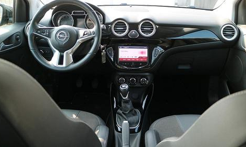 Opel Adam...