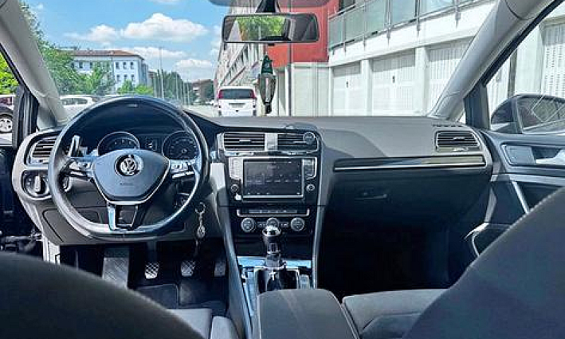 Volkswagen Golf 7...