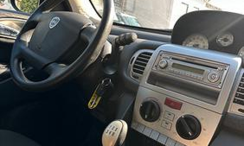Lancia Ypsilon 1.2 N...