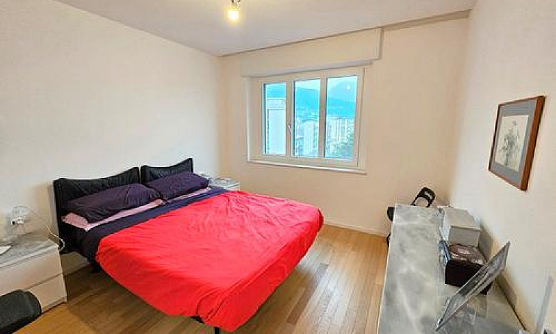 2 Camere + Balcone P...