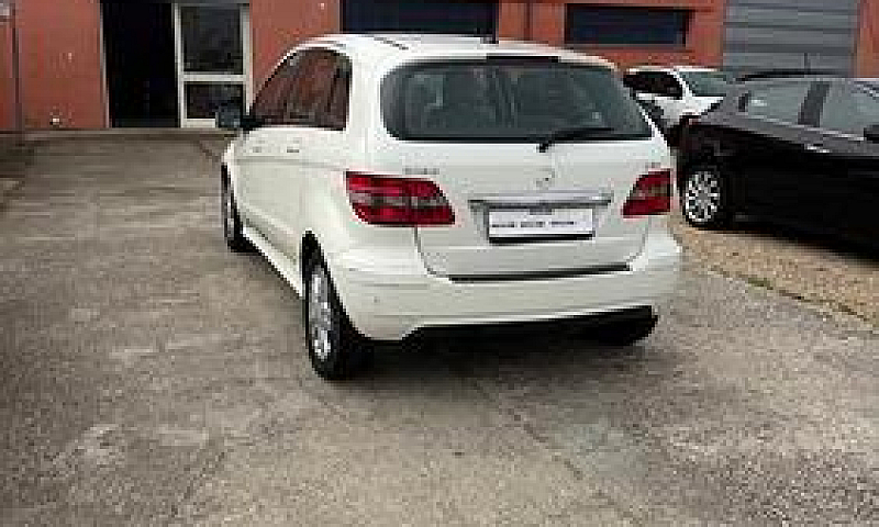 Mercedes-Benz A 180 ...