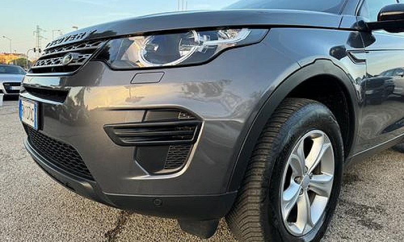 Land Rover Discovery...