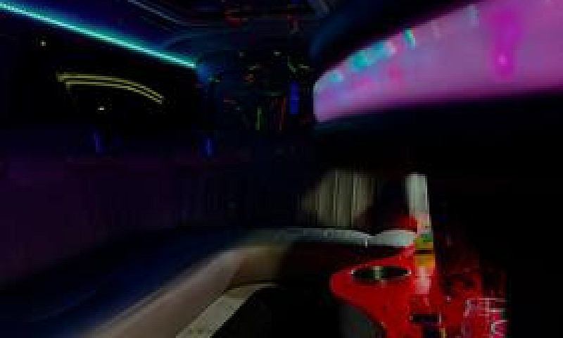 Lincoln Limousine Lu...