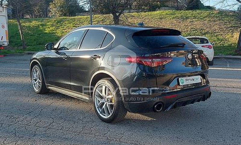 Alfa Romeo Stelvio 2...