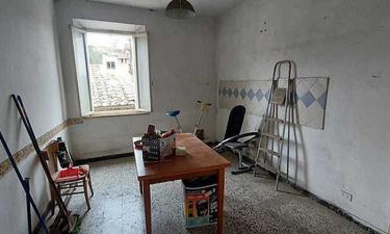 Appartamento A Ascia...