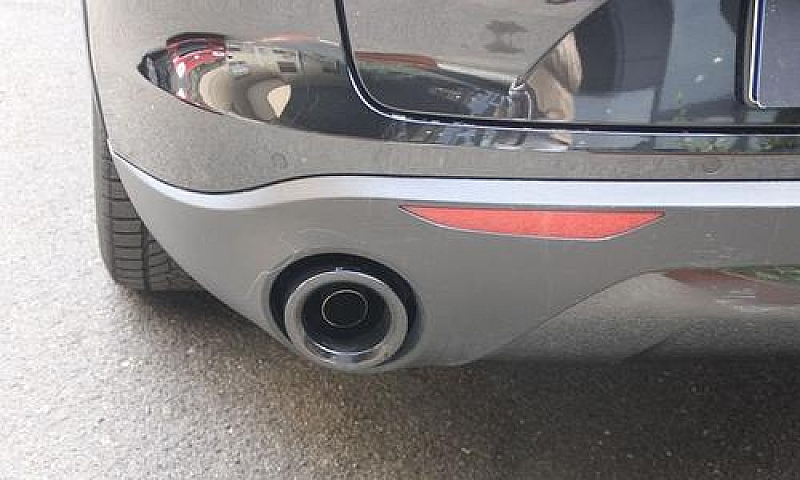 Alfa Romeo Stelvio 2...