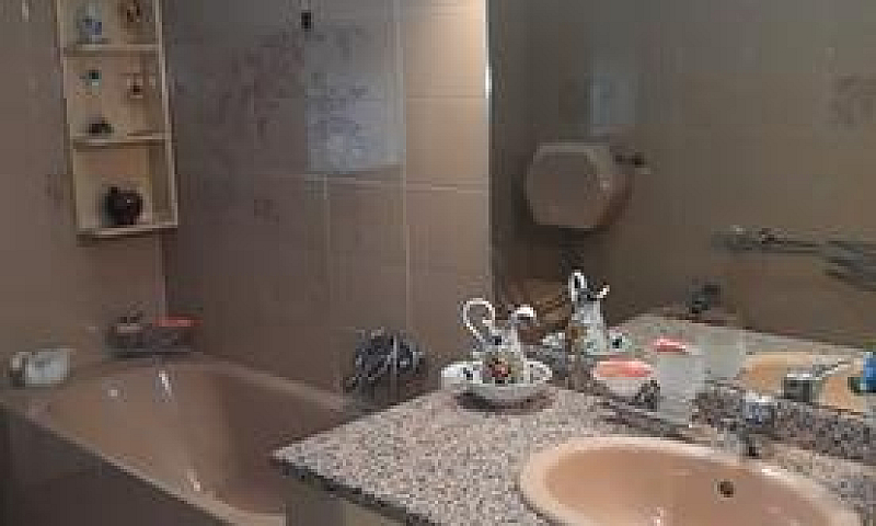 Grande E Comoda Casa...