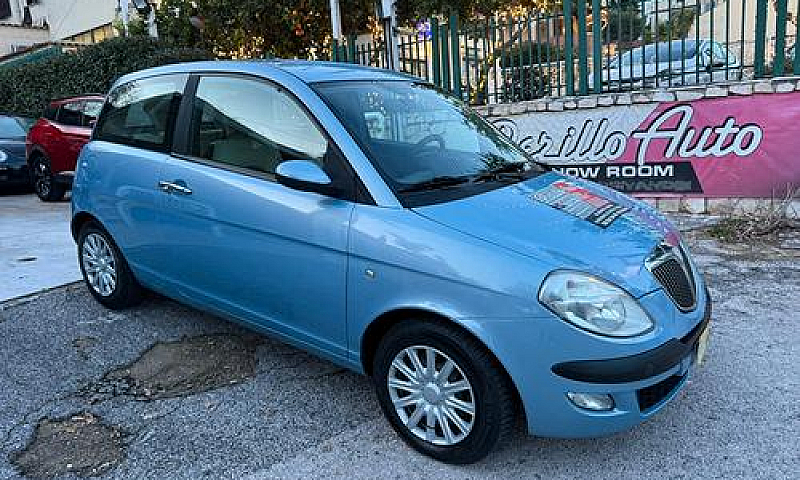 Lancia Ypsilon 1.3 M...