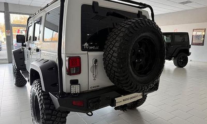 Jeep Wrangler Unlimi...