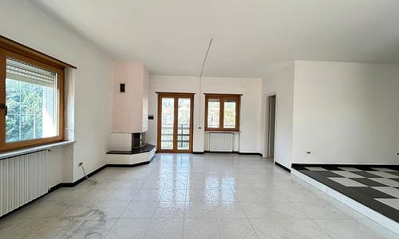 Appartamento In Via ...