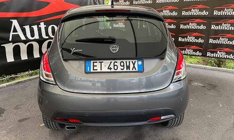 Lancia Ypsilon 1.2 5...
