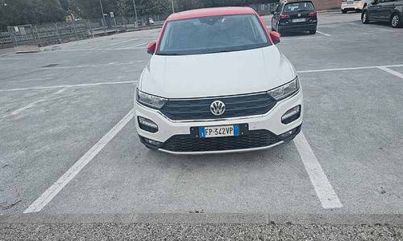 Volkswagen T-Roc 2.0...