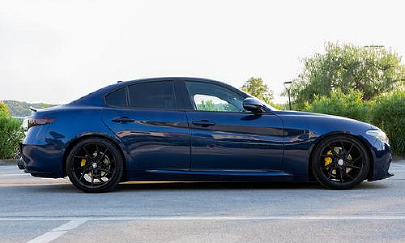 Alfa Romeo Giulia 2....