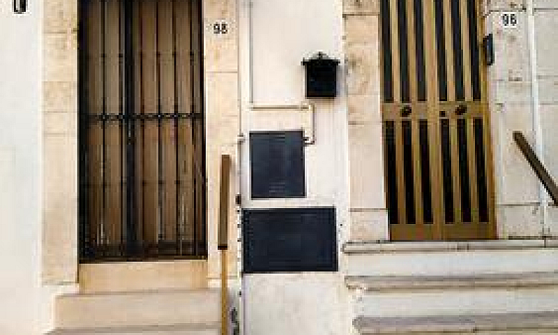 Casa Indipendente...
