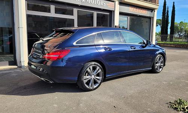 Mercedes-Benz Cla 22...