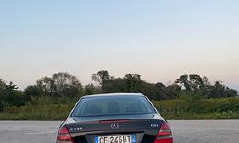 Mercedes-Benz E 270 ...
