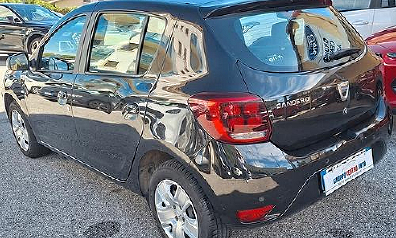 Dacia Sandero Street...