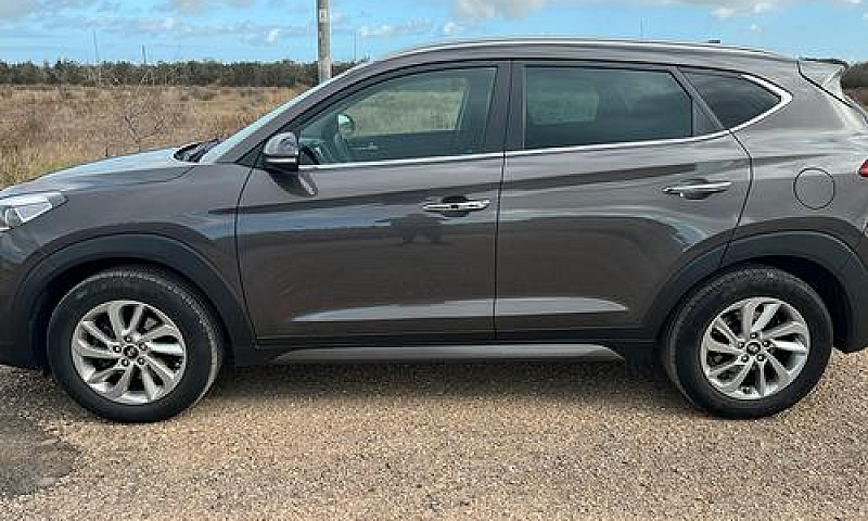 Hyundai Tucson...
