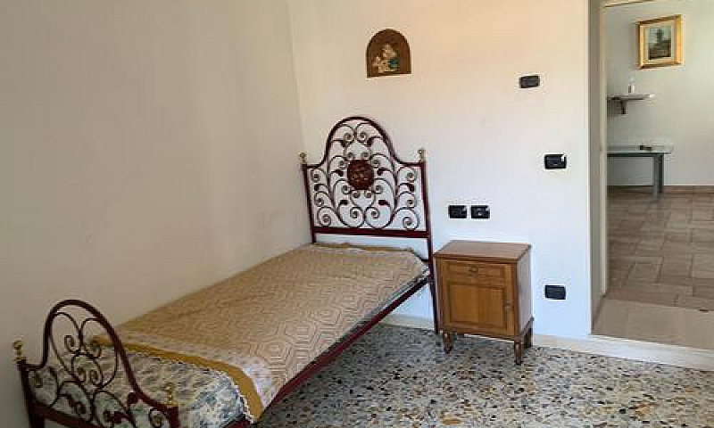 Casa In Pietra Con G...