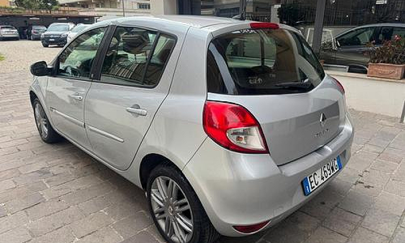 Renault Clio 1.2 16V...