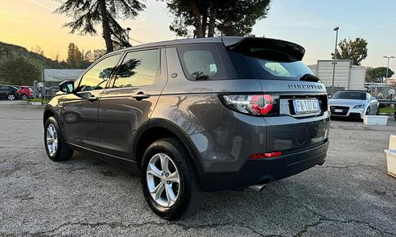 Land Rover Discovery...