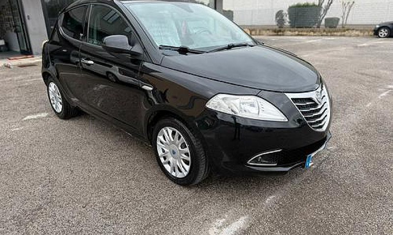 Lancia Ypsilon 1.3 D...