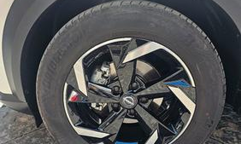 Nissan Juke Hybrid 2...