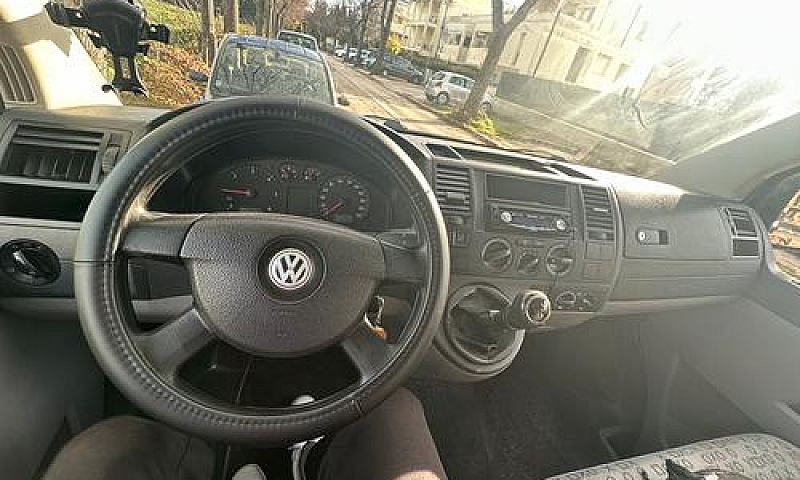 Volkswagen Transport...