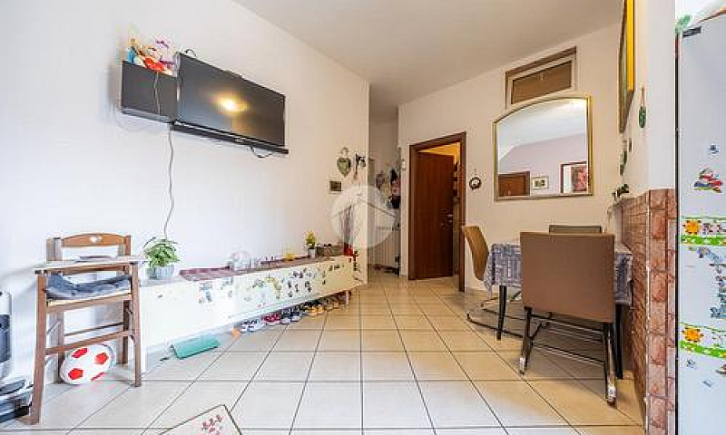 2 Locali A Tivoli...