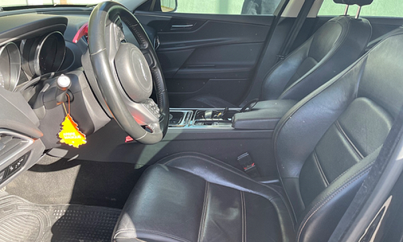 Ricambi Jaguar Xe 2....