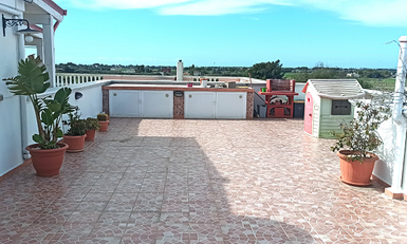 Appartamento Con Att...