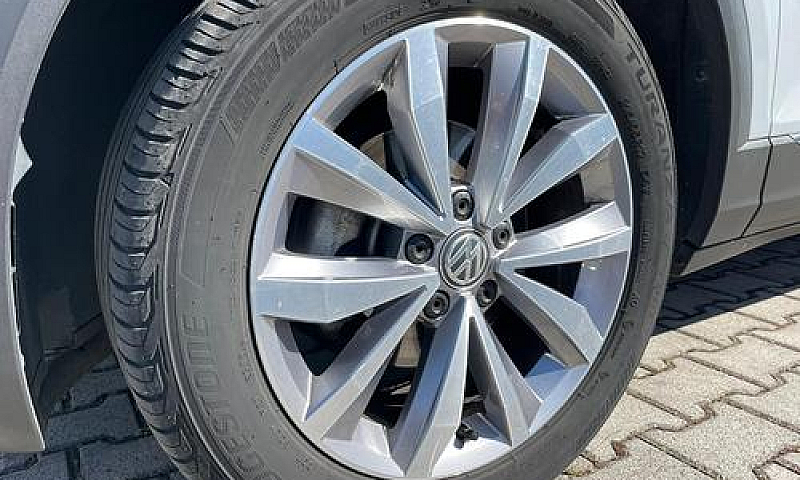 Volkswagen T-Roc 1.5...