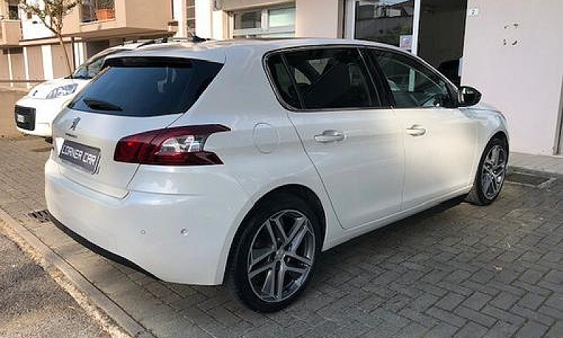 Peugeot 308 1.6 E-Hd...