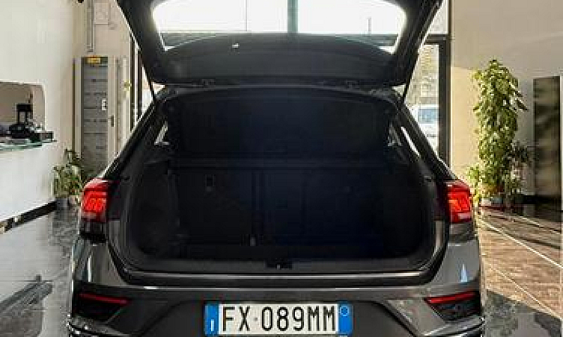 Volkswagen T-Roc 1.6...