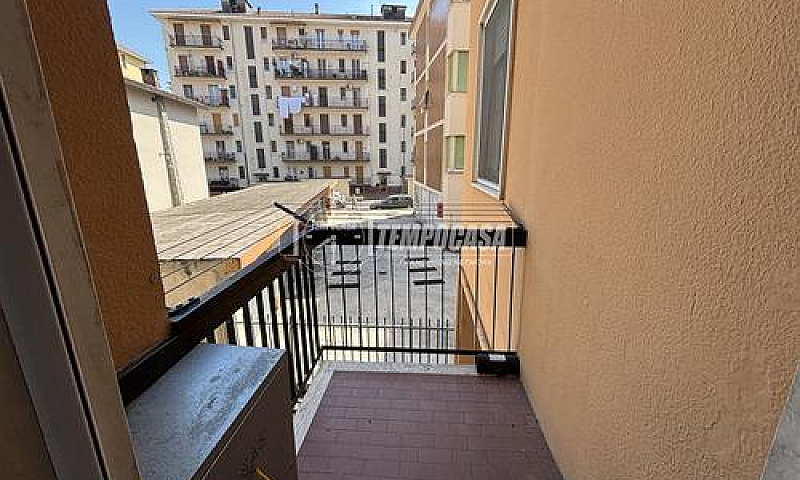 4 Locali Con Box...