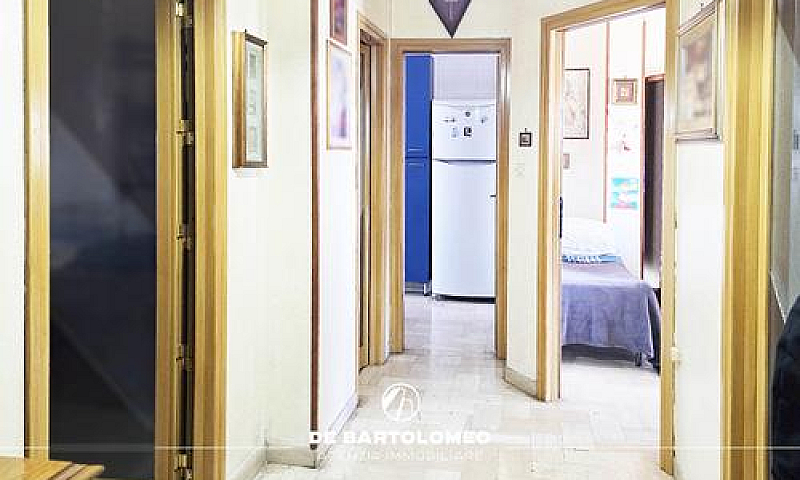 Taranto-Attico Via L...