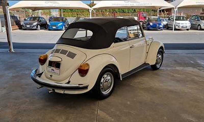 Volkswagen Maggiolin...