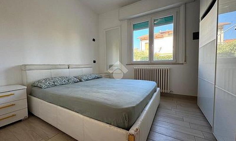 4 Locali A Gabicce M...
