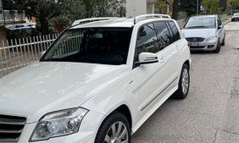 Mercedes-Benz 220 4M...