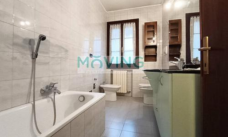 Porzione Di Casa - V...
