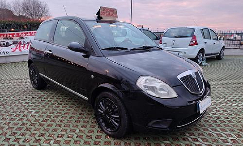 Lancia Ypsilon 1.2 B...