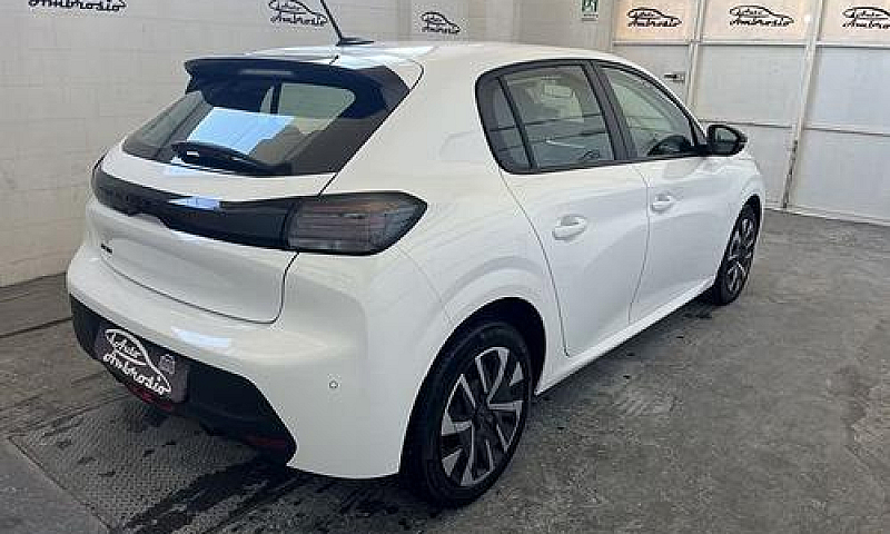 Peugeot 208 1.2 Pure...
