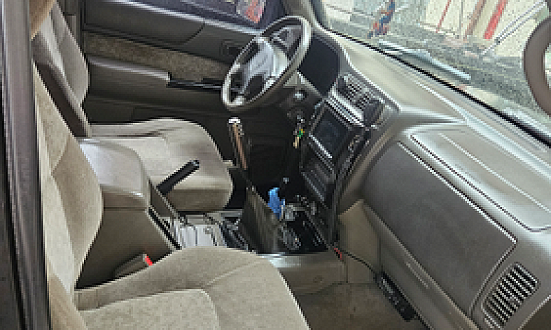Nissan Patrol Gr Y61...