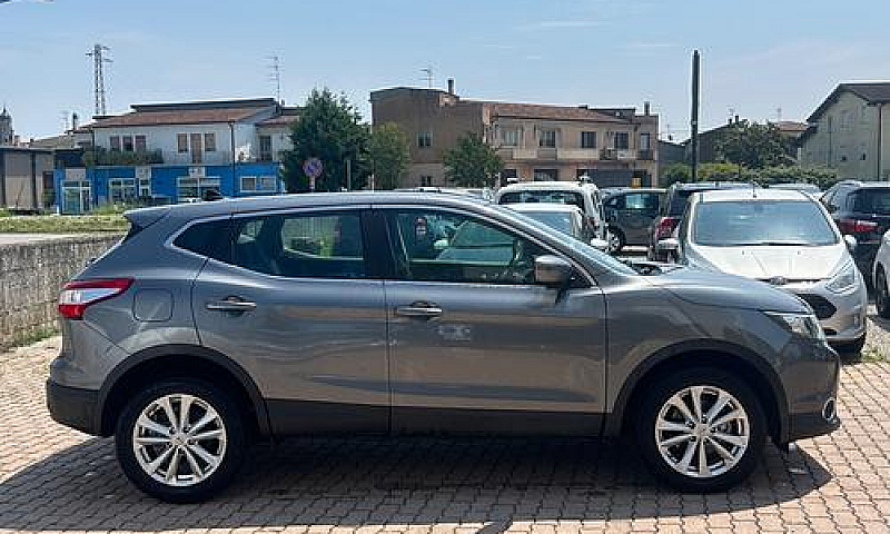 Nissan Qashqai 1.5 D...